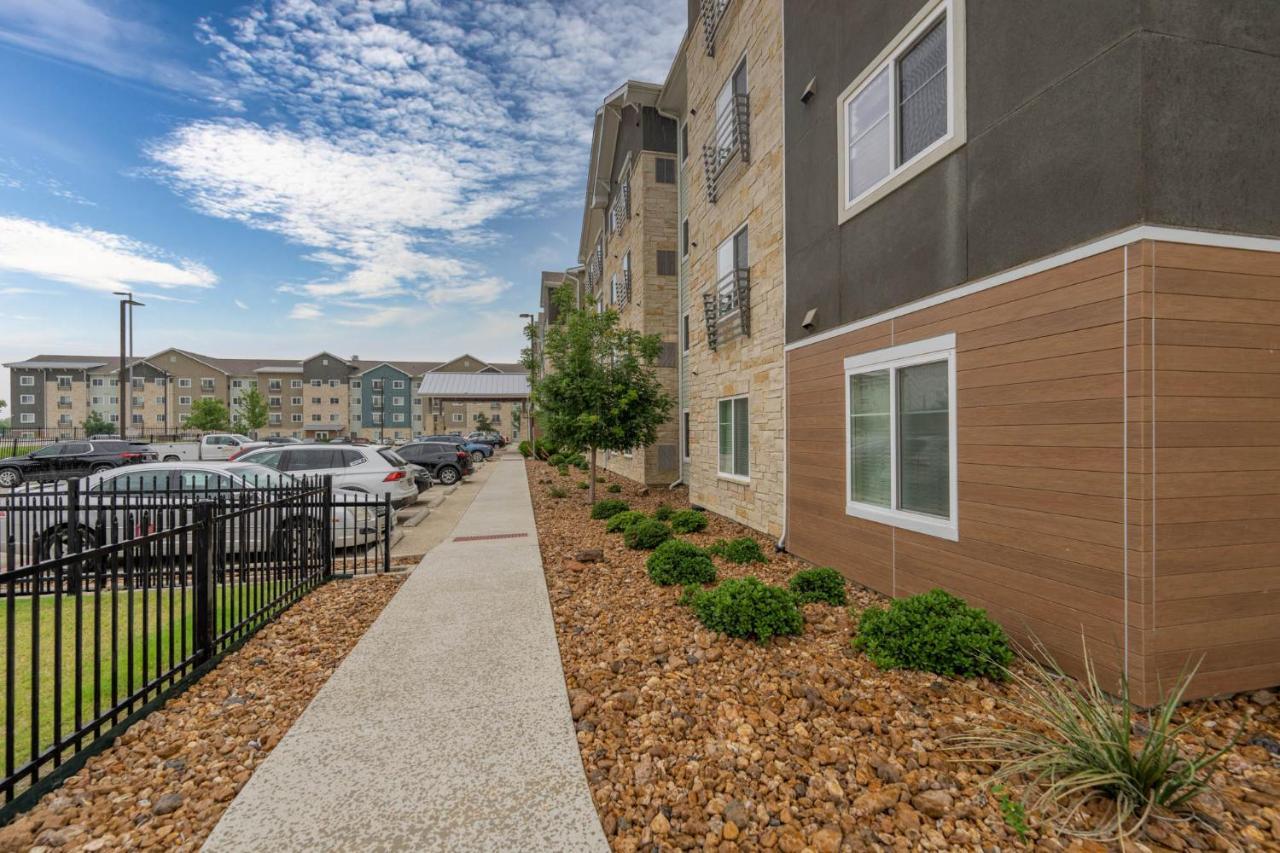 Soka Suites Dallas - Las Colinas Irving Exteriör bild