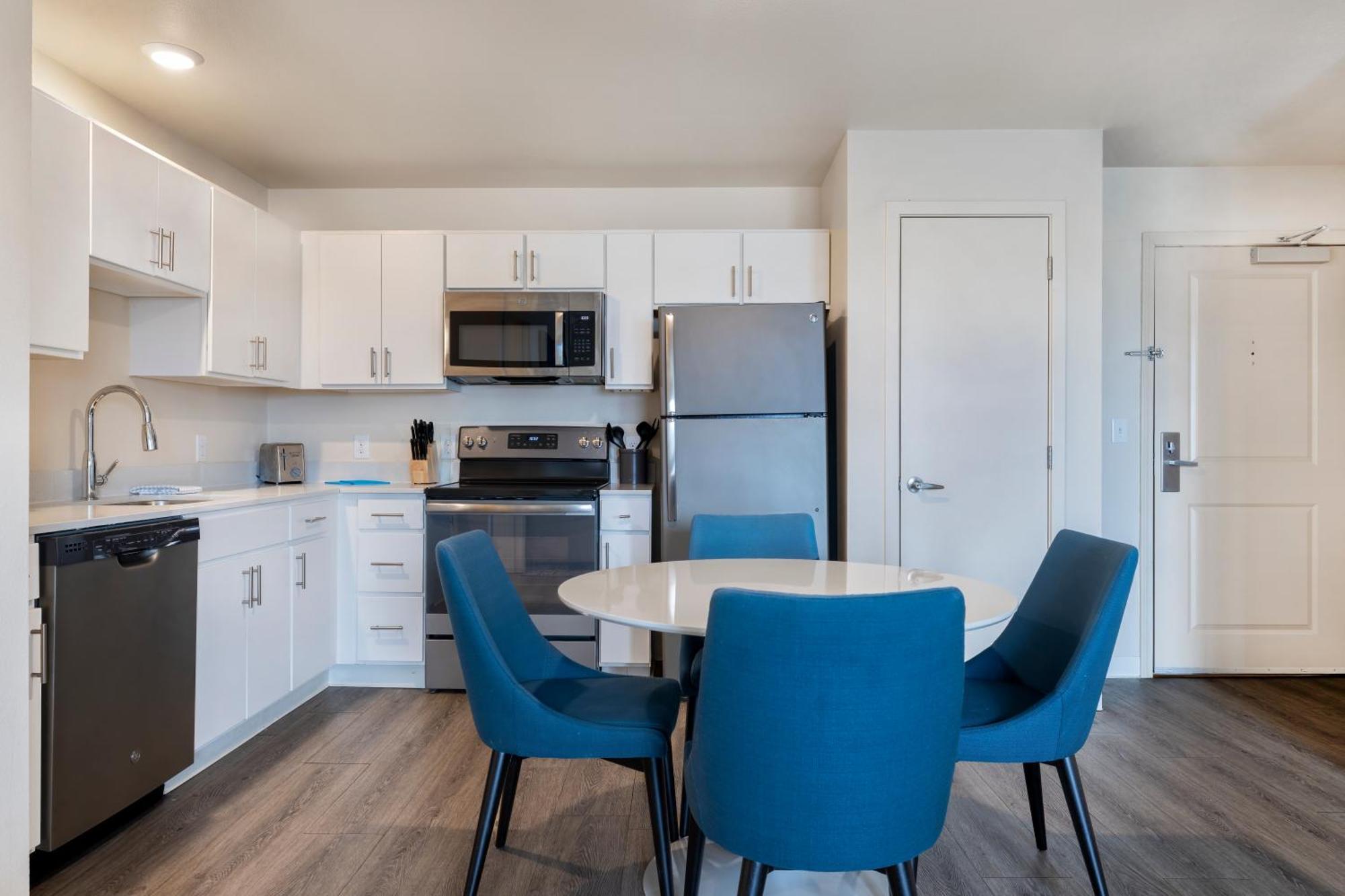 Soka Suites Dallas - Las Colinas Irving Exteriör bild